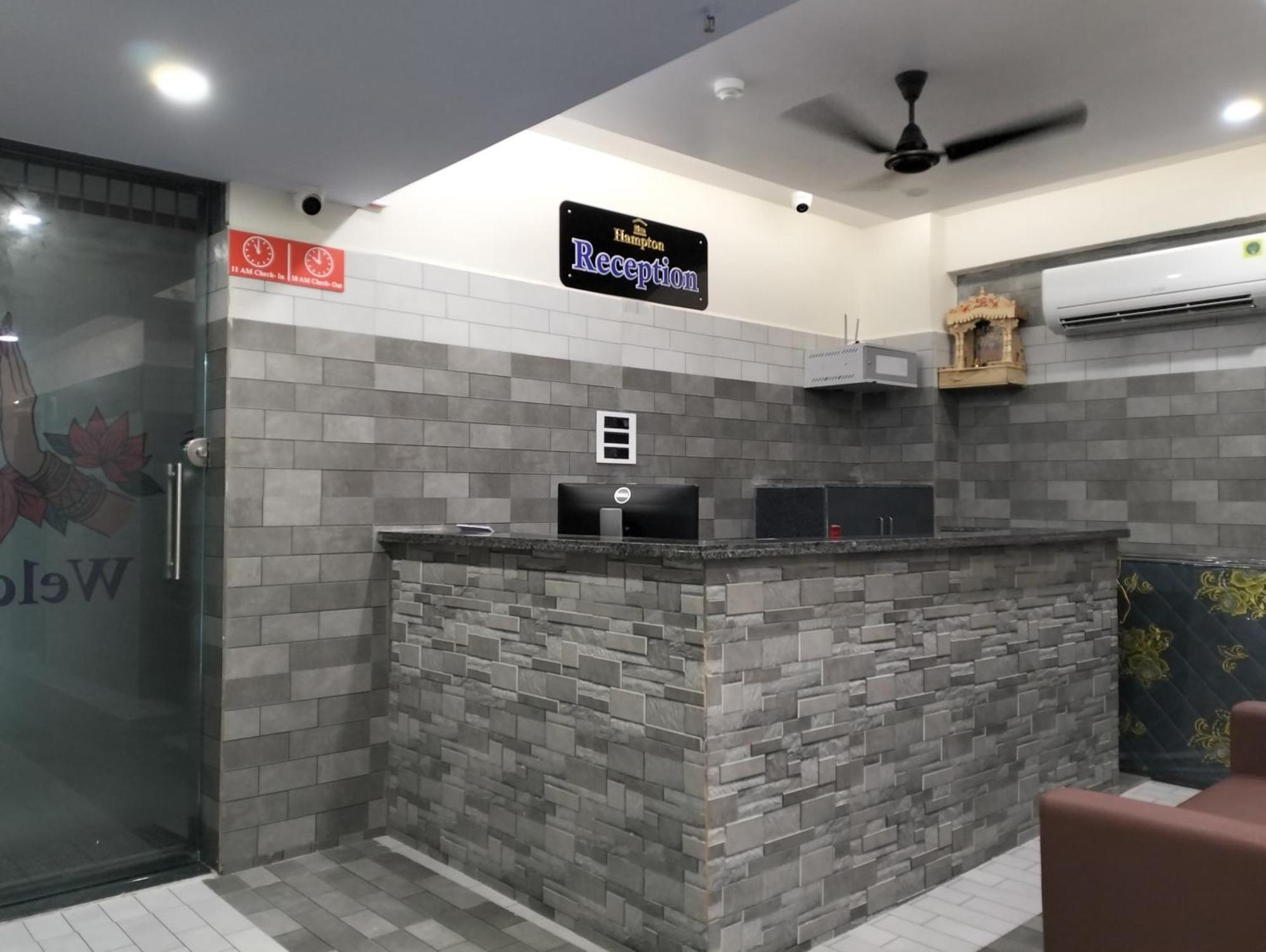 Hotel Hampton Vyara 外观 照片